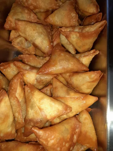 Vente de samoussas à emporter à Saint-Pierre 974, Saint-Pierre, Le Lindasy